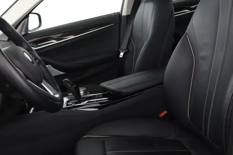 BMW 530 (Seria 5) din 2021 cu 26.224 km - oferta BMW193184 - foto 9