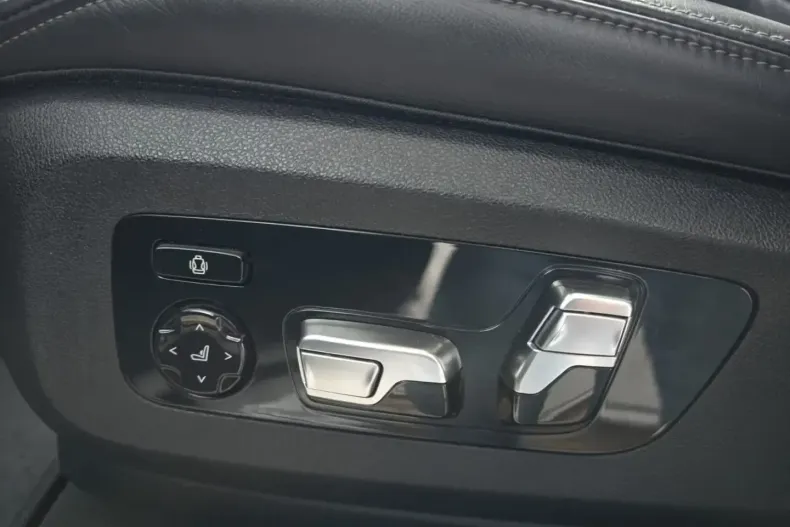 BMW X6 M (Seria X) din 2022 cu 49.600 km - oferta BMW193186 - foto 37