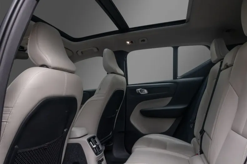 Volvo XC40 din 2021 cu 53.400 km - oferta VOL193200 - foto 6