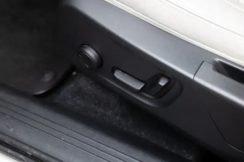 Volvo XC40 din 2021 cu 53.400 km - oferta VOL193200 - foto 16