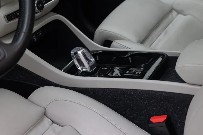 Volvo XC40 din 2021 cu 53.400 km - oferta VOL193200 - foto 20