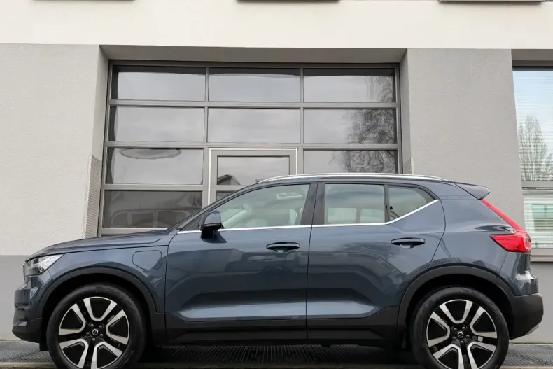 Volvo XC40 din 2021 cu 99.891 km - oferta VOL193201 - foto 3