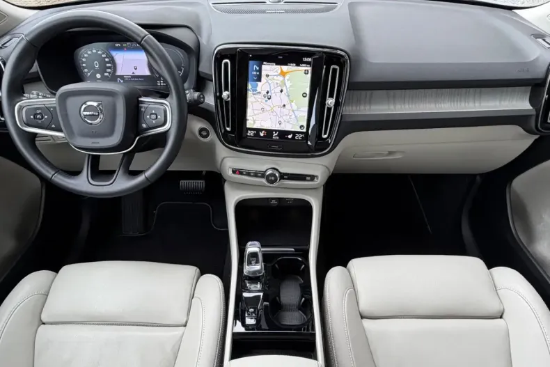 Volvo XC40 din 2021 cu 99.891 km - oferta VOL193201 - foto 9