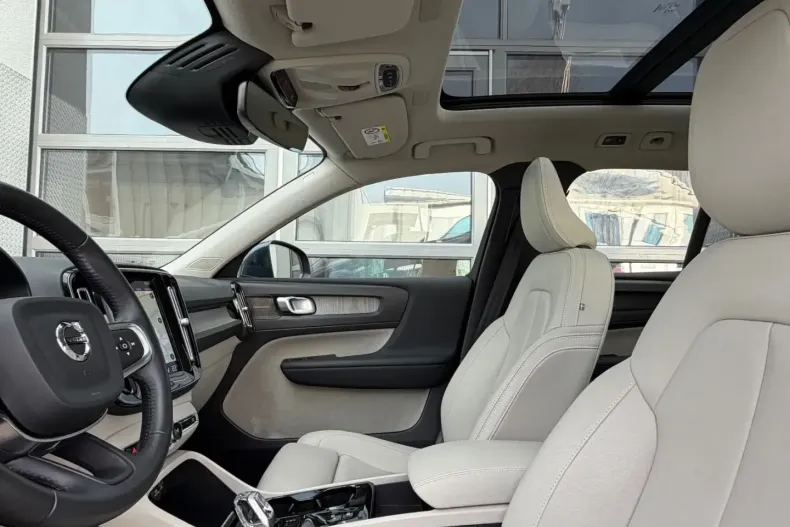 Volvo XC40 din 2021 cu 99.891 km - oferta VOL193201 - foto 13