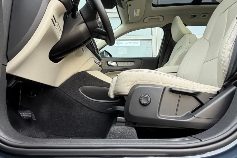 Volvo XC40 din 2021 cu 99.891 km - oferta VOL193201 - foto 17