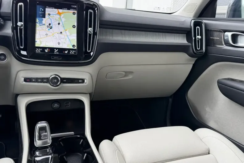 Volvo XC40 din 2021 cu 99.891 km - oferta VOL193201 - foto 19