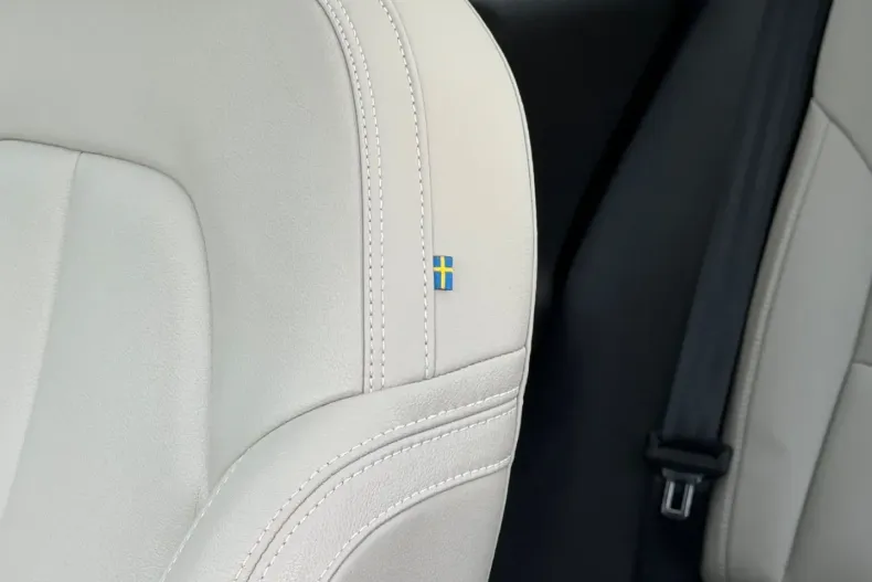 Volvo XC40 din 2021 cu 99.891 km - oferta VOL193201 - foto 24