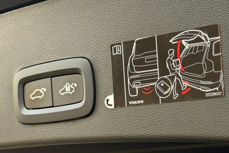 Volvo XC40 din 2021 cu 99.891 km - oferta VOL193201 - foto 25