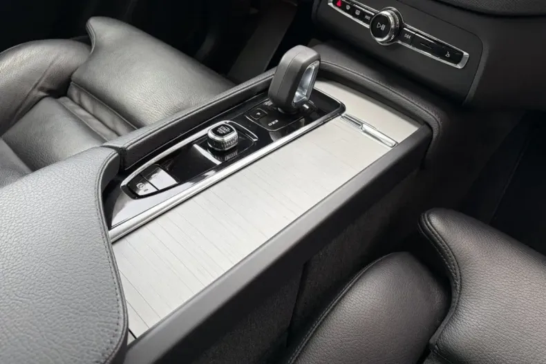 Volvo XC90 din 2021 cu 91.600 km - oferta VOL193207 - foto 22