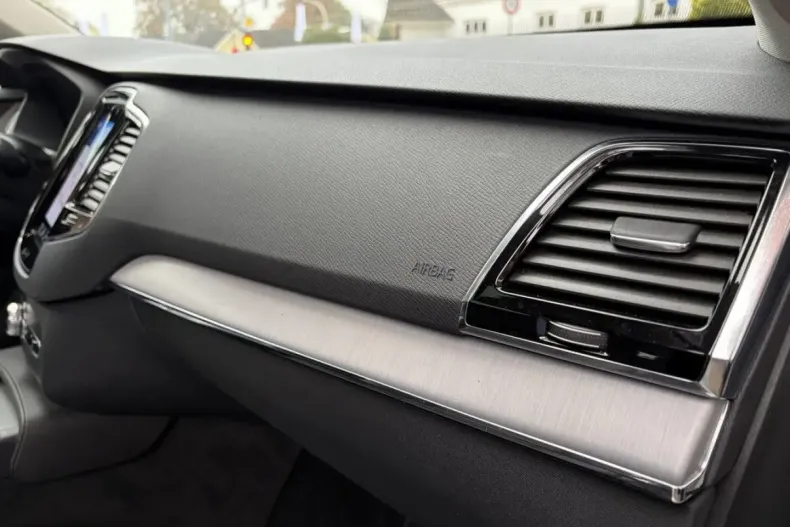 Volvo XC90 din 2021 cu 91.600 km - oferta VOL193207 - foto 25