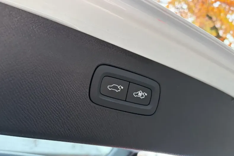 Volvo XC90 din 2021 cu 91.600 km - oferta VOL193207 - foto 29