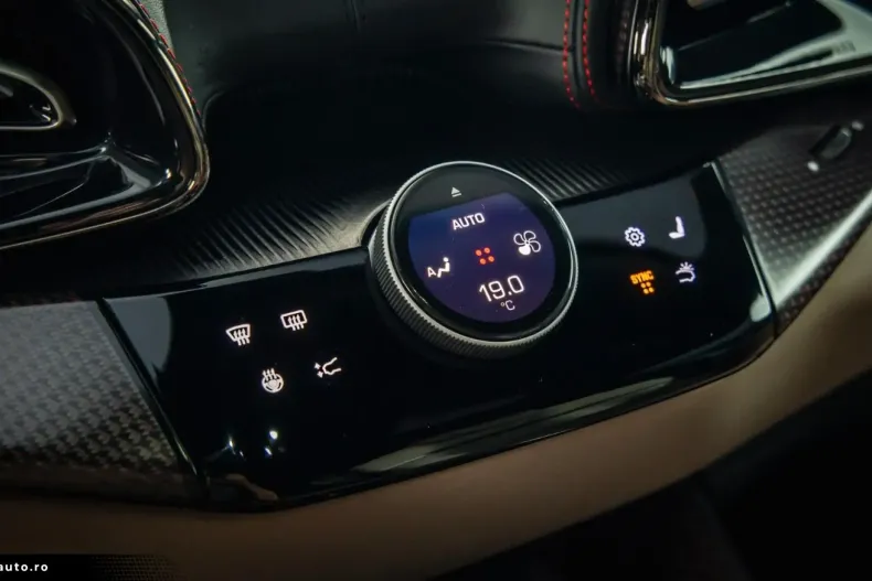 Ferrari Purosangue din 2024 cu 3.141 km - oferta FER193227 - foto 30