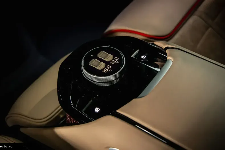 Ferrari Purosangue din 2024 cu 3.141 km - oferta FER193227 - foto 32