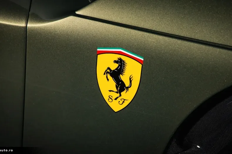 Ferrari Purosangue din 2024 cu 2.750 km - oferta FER193229 - foto 9