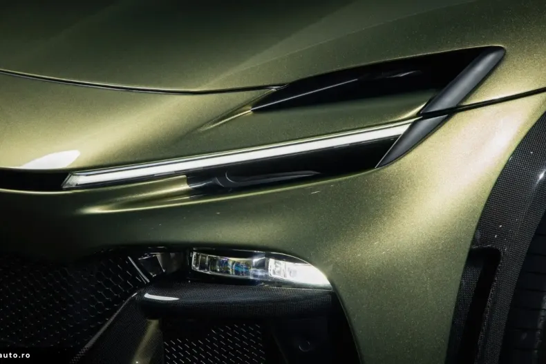 Ferrari Purosangue din 2024 cu 2.750 km - oferta FER193229 - foto 11