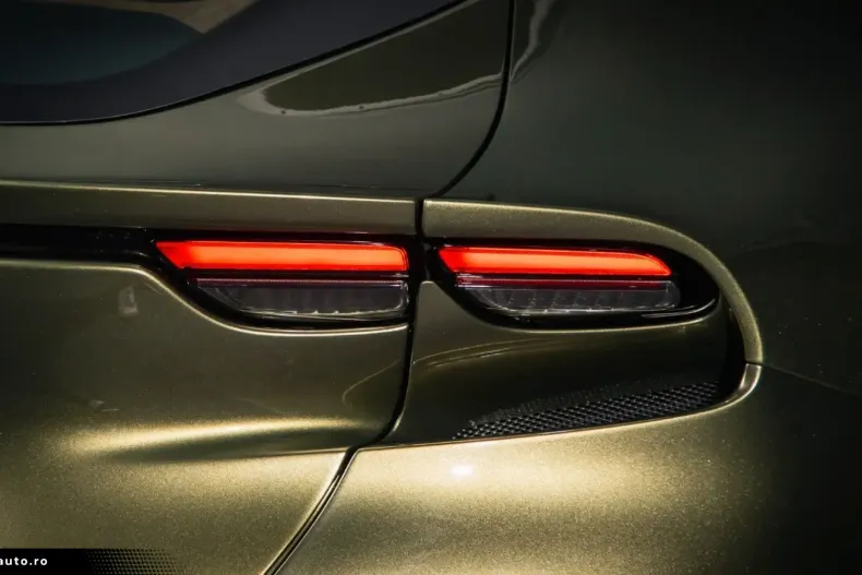 Ferrari Purosangue din 2024 cu 2.750 km - oferta FER193229 - foto 13