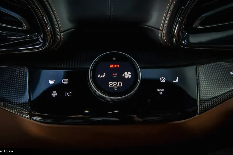 Ferrari Purosangue din 2024 cu 2.750 km - oferta FER193229 - foto 33