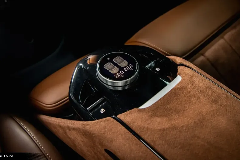 Ferrari Purosangue din 2024 cu 2.750 km - oferta FER193229 - foto 34