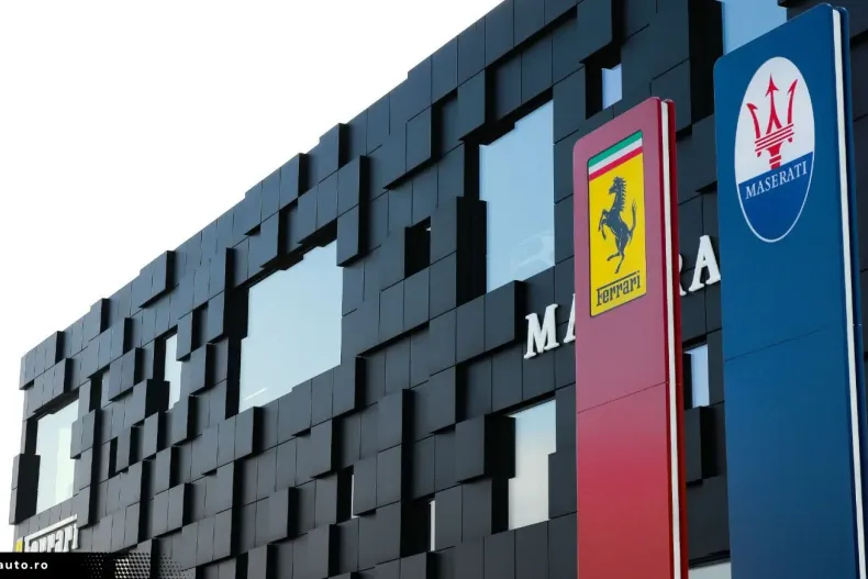 Ferrari Purosangue din 2024 cu 2.750 km - oferta FER193229 - foto 38