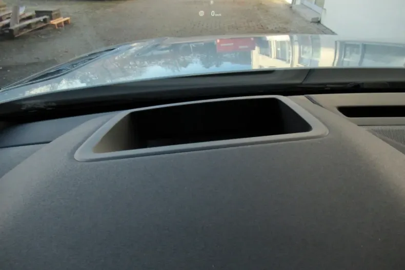 Land Rover Range Rover Velar din 2025 cu 37.000 km - oferta LAN193230 - foto 11