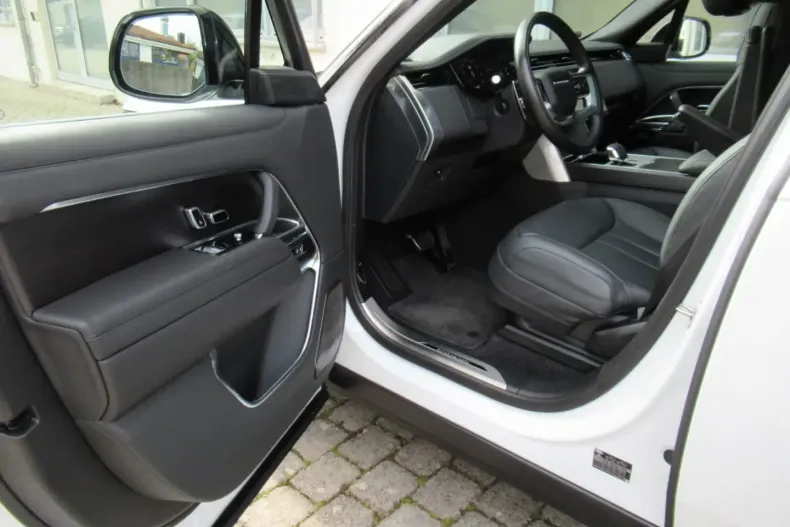 Land Rover Range Rover din 2024 cu 35.000 km - oferta LAN193232 - foto 8