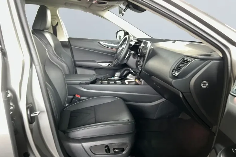 Lexus NX 350h din 2024 cu 12.346 km - oferta LEX193244 - foto 19