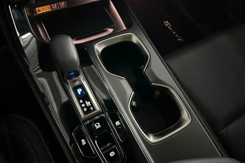 Lexus NX 350h din 2024 cu 12.346 km - oferta LEX193244 - foto 22