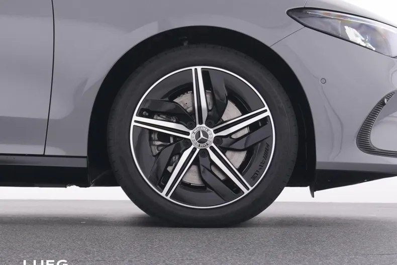 Mercedes-Benz CLA 200 (Clasa CLA) din 2026 cu 4.900 km - oferta MER193252 - foto 21