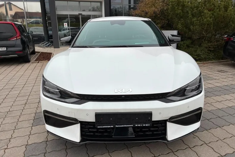 Kia EV6 din 2023 cu 43.120 km - oferta KIA193253 - foto 1