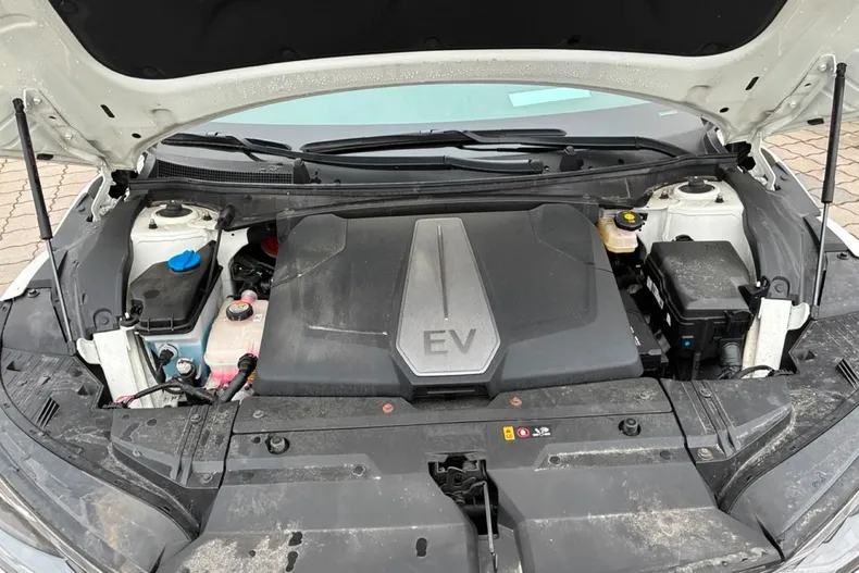 Kia EV6 din 2023 cu 43.120 km - oferta KIA193253 - foto 10