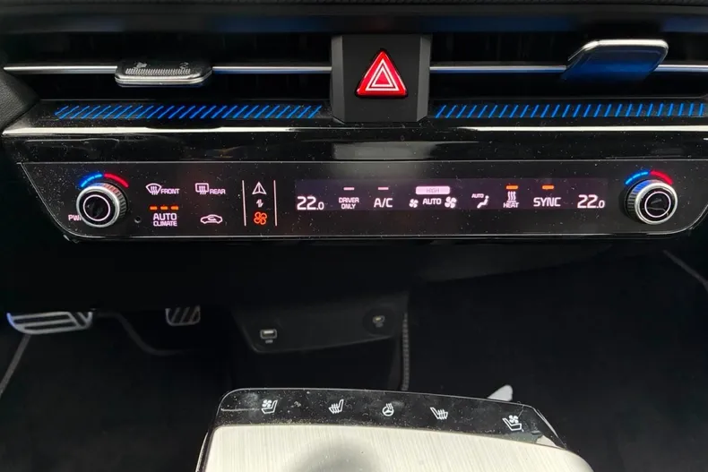 Kia EV6 din 2023 cu 43.120 km - oferta KIA193253 - foto 14