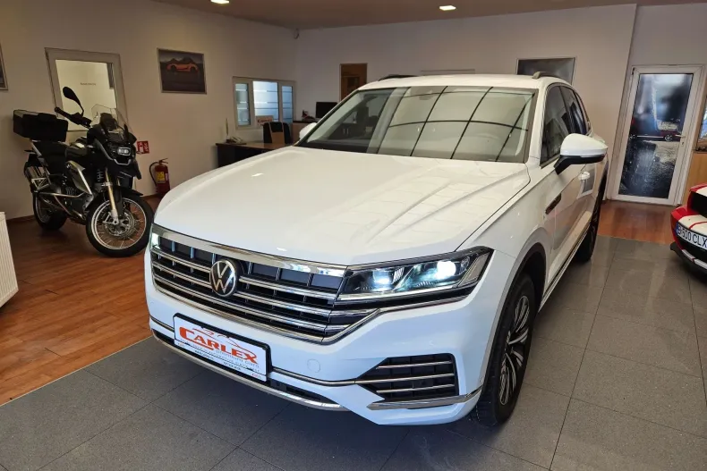 Volkswagen Touareg din 2022 cu 98.000 km - oferta VOL193259 - foto 1