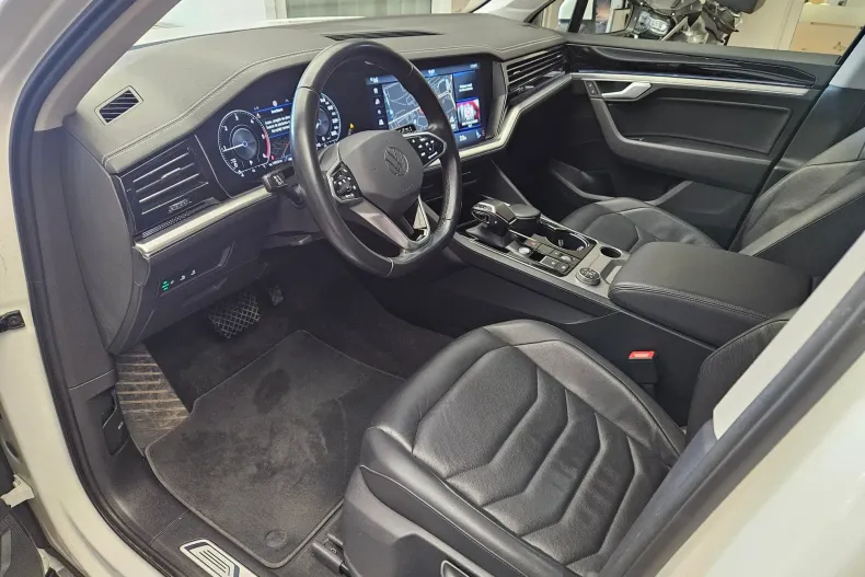 Volkswagen Touareg din 2022 cu 98.000 km - oferta VOL193259 - foto 9