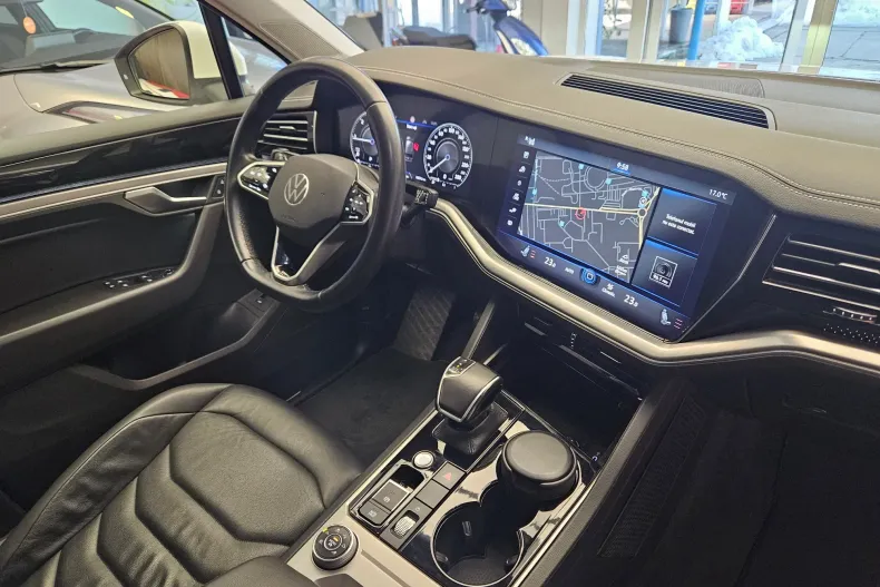 Volkswagen Touareg din 2022 cu 98.000 km - oferta VOL193259 - foto 19