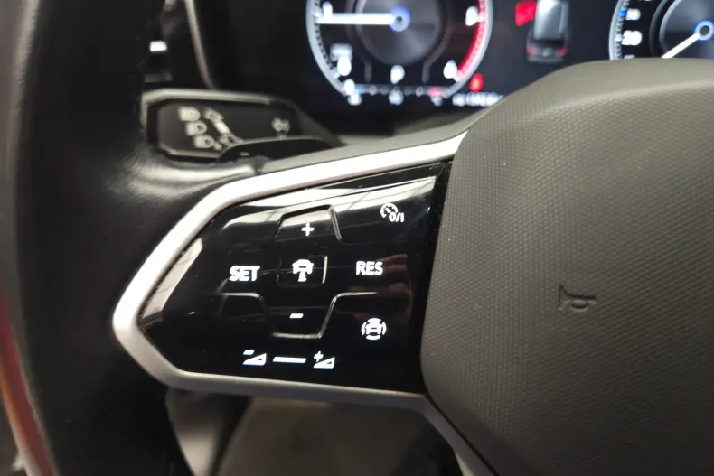 Volkswagen Touareg din 2022 cu 98.000 km - oferta VOL193259 - foto 22
