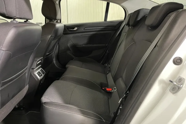 Renault Megane din 2023 cu 84.115 km - oferta REN193261 - foto 10