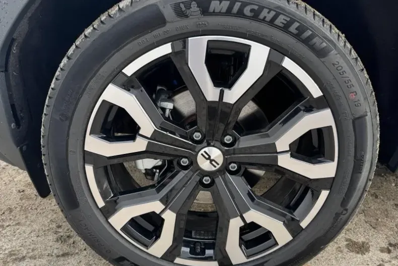 Dacia Bigster din 2025 cu 2.395 km - oferta DAC193267 - foto 6