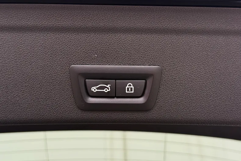 BMW X6 (Seria X) din 2023 cu 106.003 km - oferta BMW193268 - foto 36