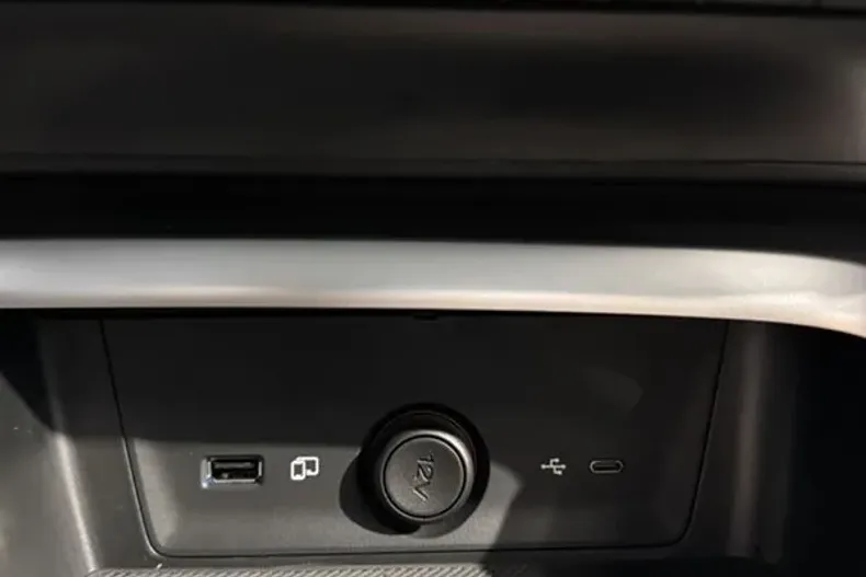 MG ZS HEV din 2025 cu 2 km - oferta MG0193278 - foto 14