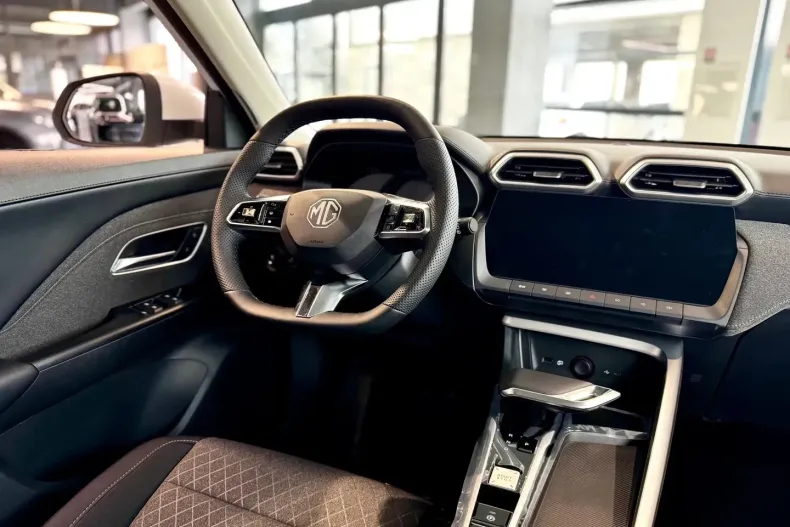 MG ZS HEV din 2025 cu 50 km - oferta MG0193279 - foto 8