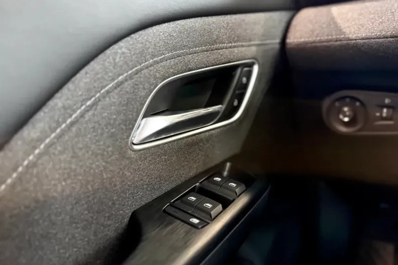 MG ZS HEV din 2025 cu 50 km - oferta MG0193279 - foto 14