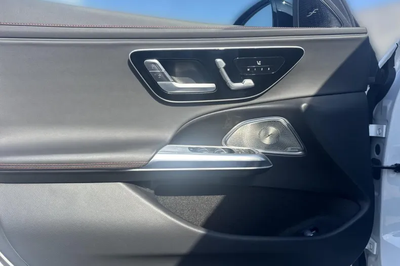 Mercedes-Benz E 53 AMG (Clasa E) din 2025 cu 19.900 km - oferta MER193287 - foto 18