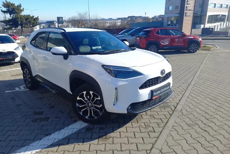 Toyota Yaris Cross din 2025 cu 4.740 km - oferta TOY193288 - foto 2