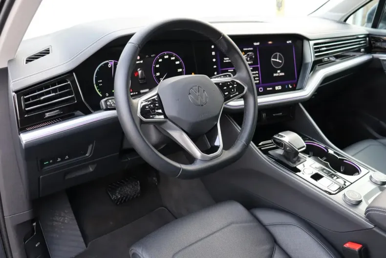 Volkswagen Touareg din 2023 cu 17.768 km - oferta VOL193289 - foto 9