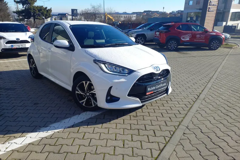 Toyota Yaris din 2025 cu 2.325 km - oferta TOY193291 - foto 2