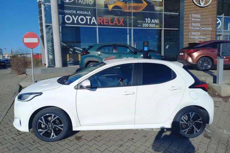 Toyota Yaris din 2025 cu 2.325 km - oferta TOY193291 - foto 5