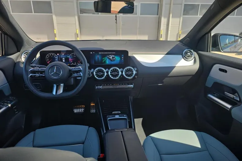 Mercedes-Benz GLA din 2024 cu 16.600 km - oferta MER193292 - foto 12