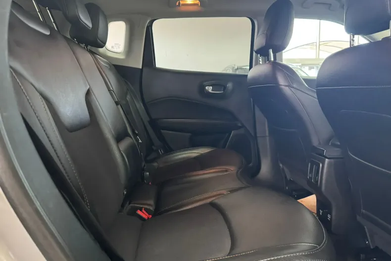 Jeep Compass din 2020 cu 179.200 km - oferta JEE193299 - foto 17