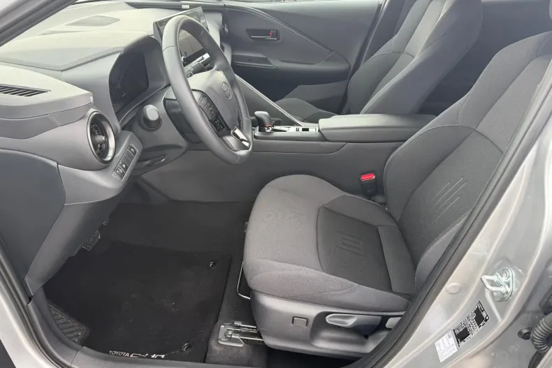 Toyota C-HR din 2025 cu 8.274 km - oferta TOY193301 - foto 8