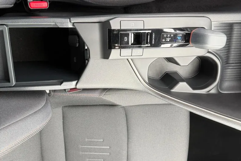 Toyota C-HR din 2025 cu 8.274 km - oferta TOY193301 - foto 24